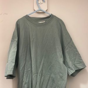 new h&m t shirt in great condition